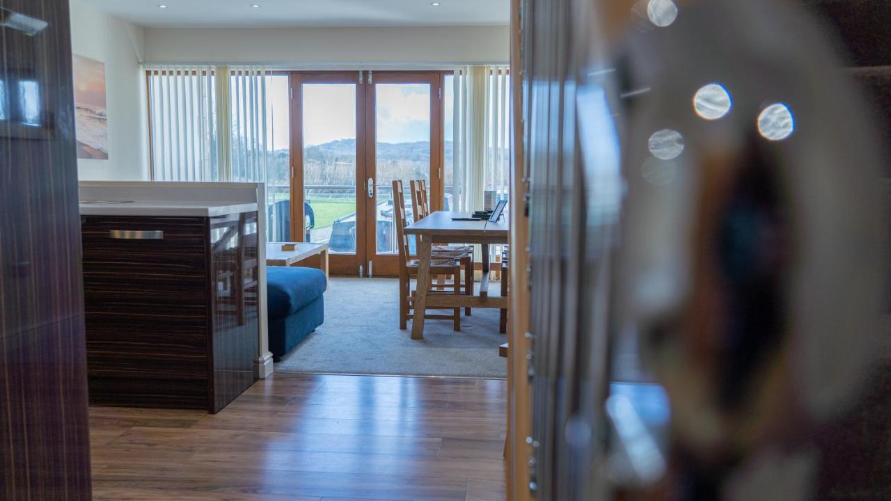 Tewitfield Marina Apartment Carnforth Ngoại thất bức ảnh