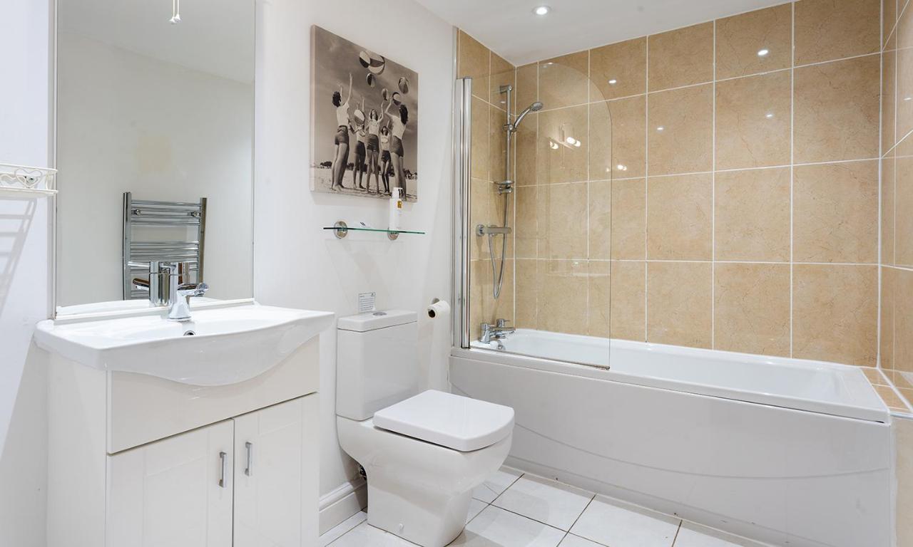 Tewitfield Marina Apartment Carnforth Ngoại thất bức ảnh