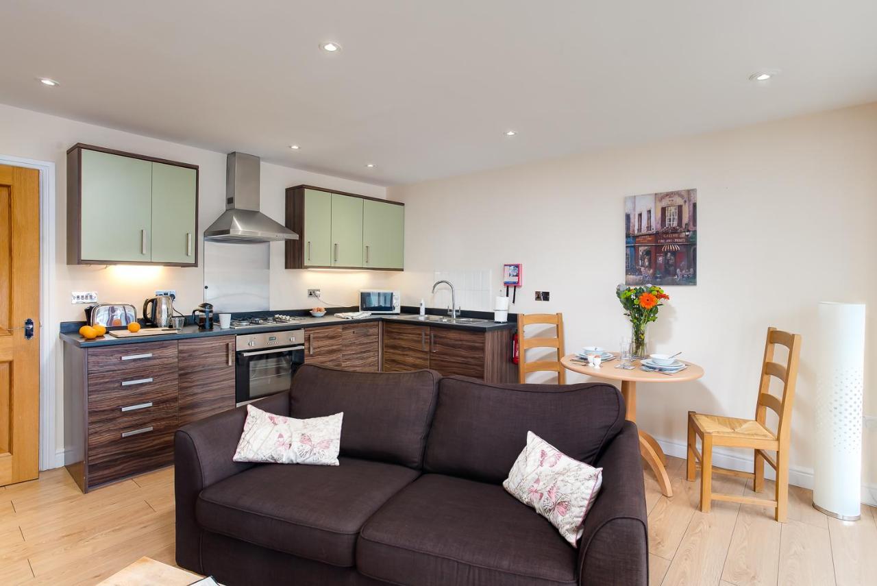 Tewitfield Marina Apartment Carnforth Ngoại thất bức ảnh