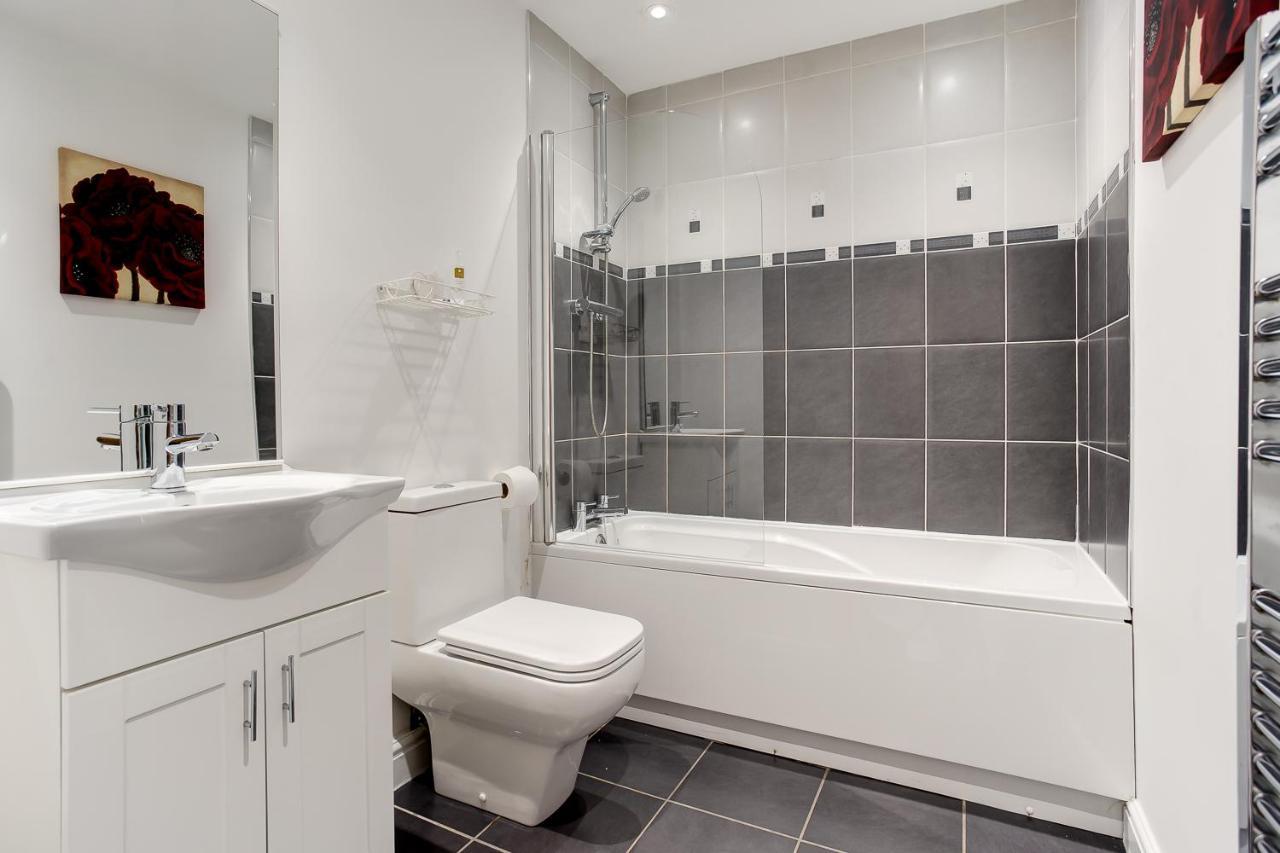 Tewitfield Marina Apartment Carnforth Ngoại thất bức ảnh