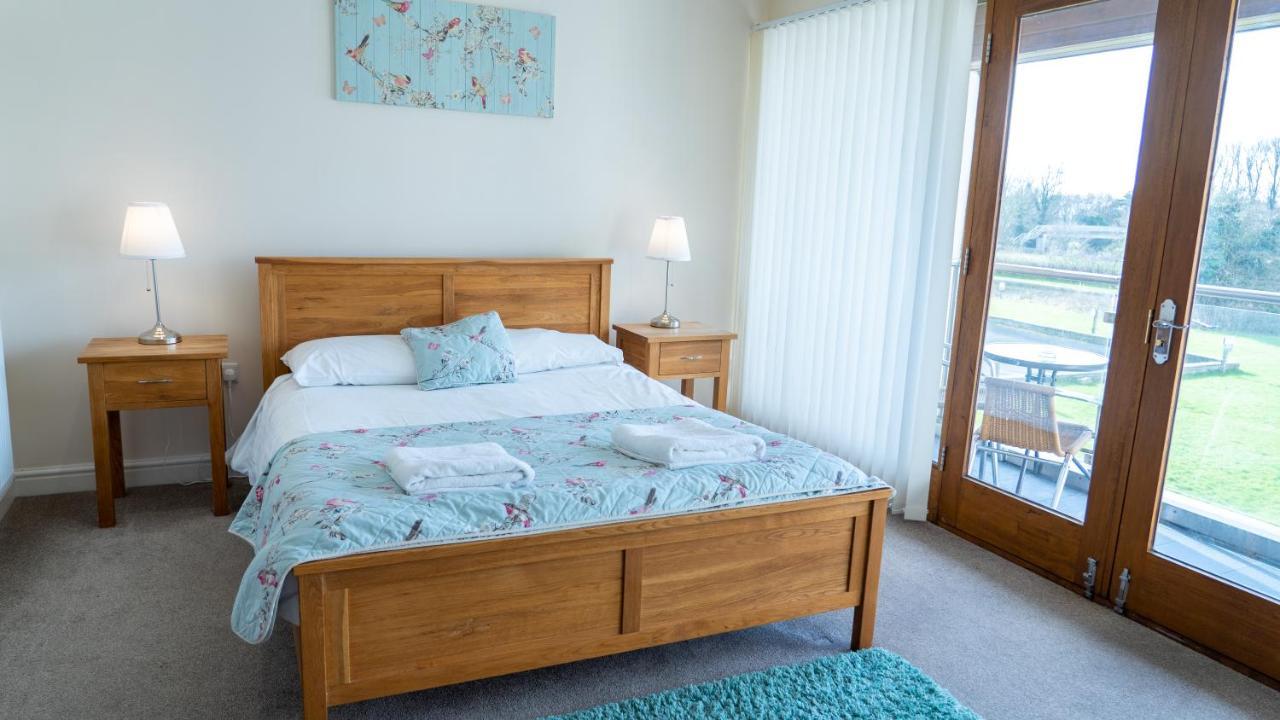 Tewitfield Marina Apartment Carnforth Ngoại thất bức ảnh