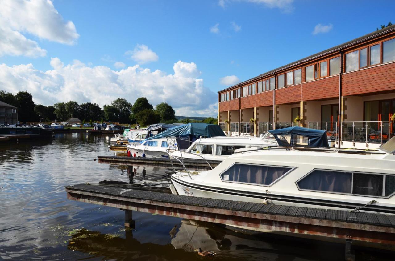 Tewitfield Marina Apartment Carnforth Ngoại thất bức ảnh