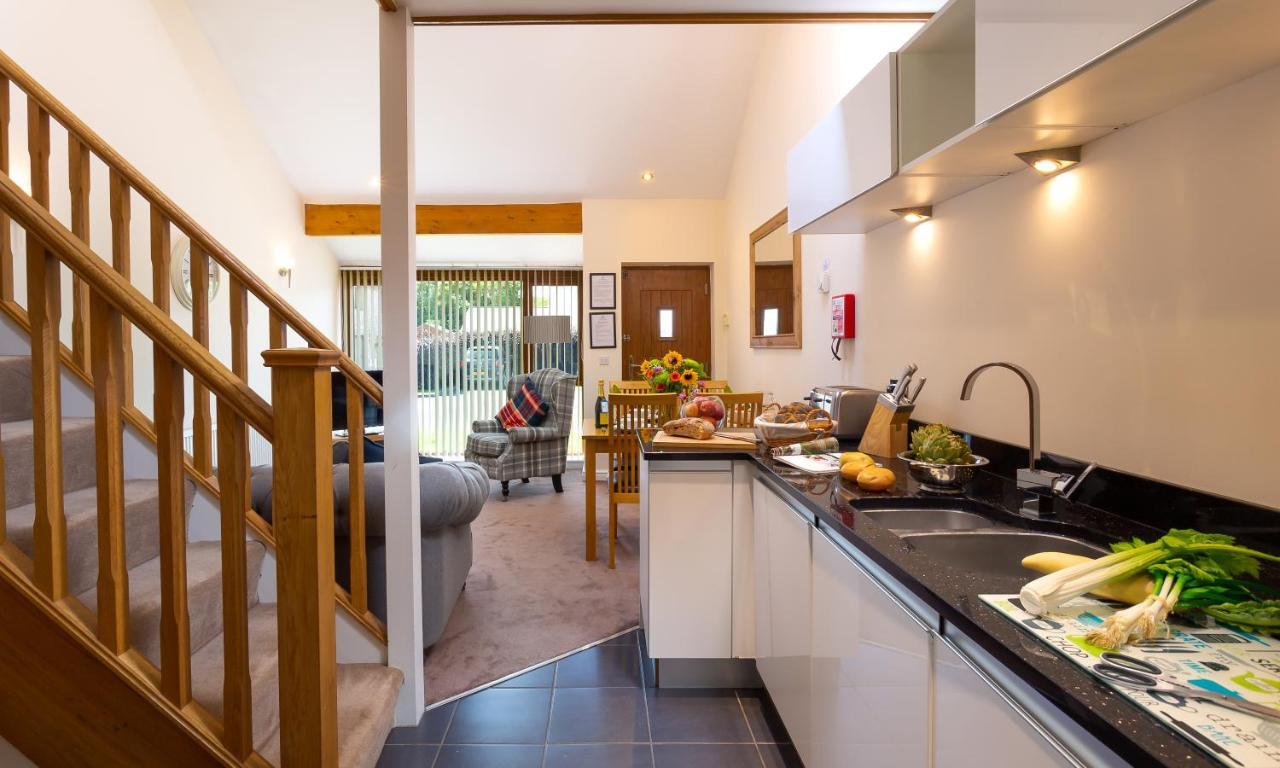 Tewitfield Marina Apartment Carnforth Ngoại thất bức ảnh