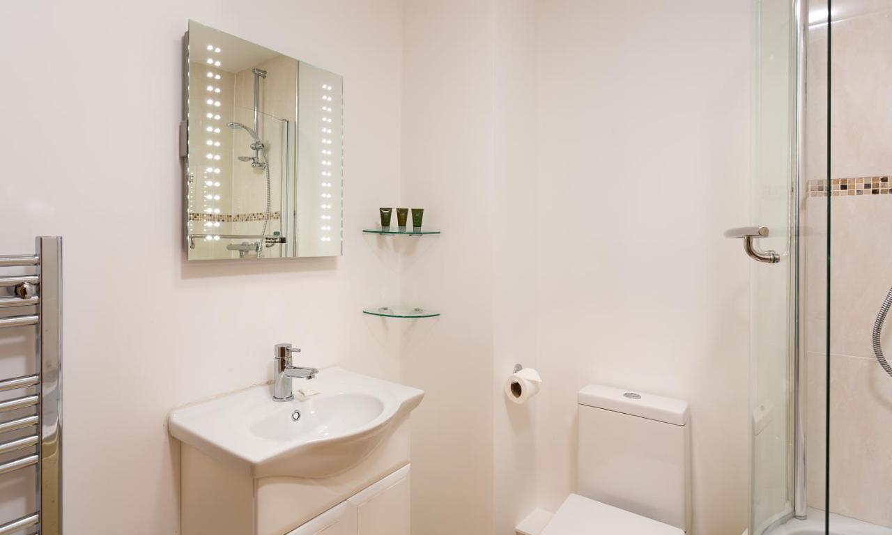Tewitfield Marina Apartment Carnforth Ngoại thất bức ảnh